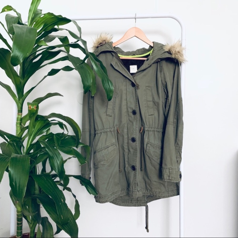 Gap army green Sherpa fleece parka